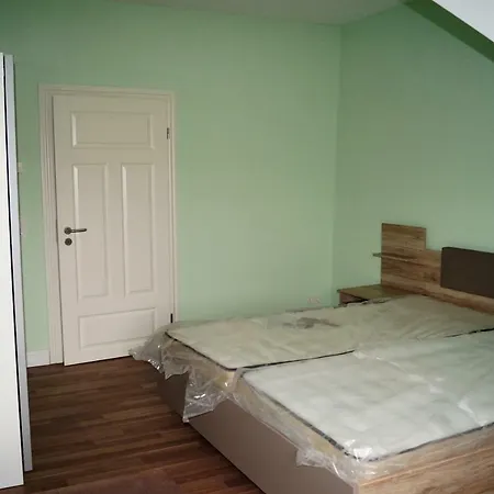 Проживание в семье &