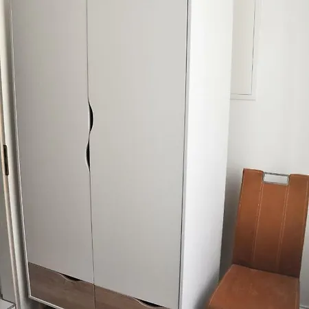 & Проживание в семье