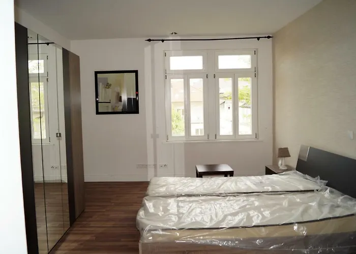 Kwatera prywatna & *