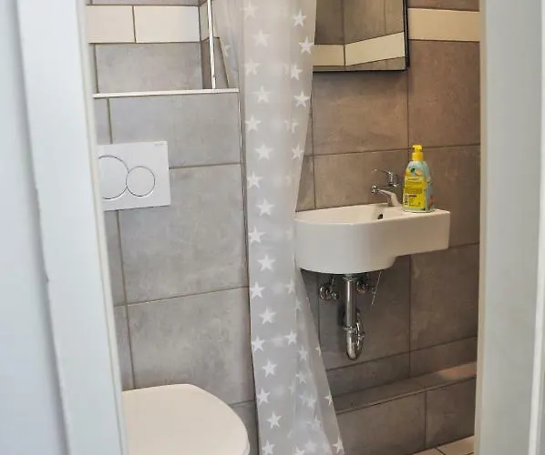 & Kwatera prywatna *